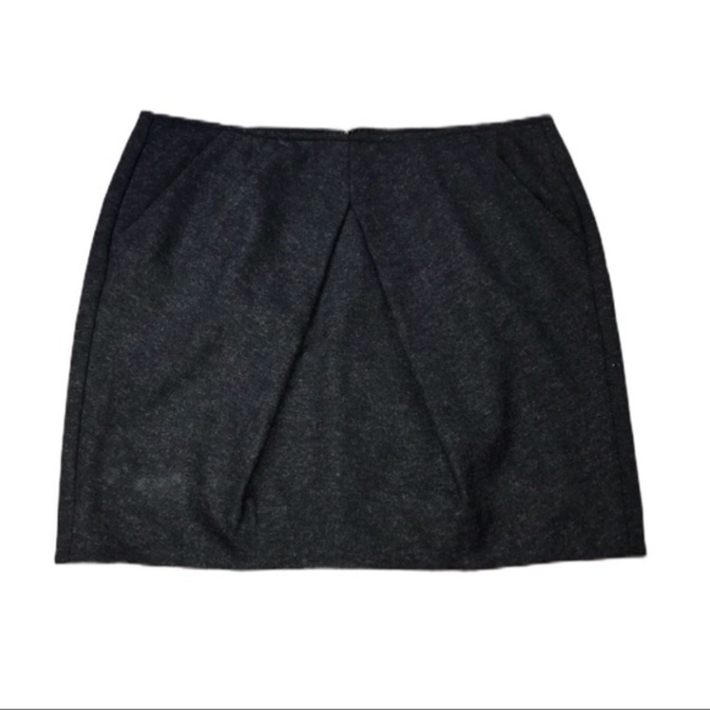 CAbi 6 dark grey wool blend pleated A line back zip‎ mini skirt